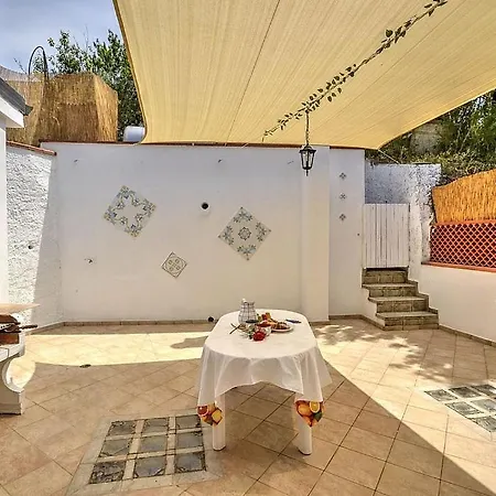 Διαμέρισμα Sleeps 4 Torchiara