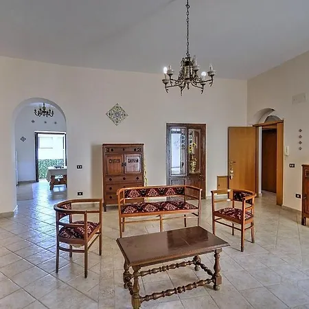 Διαμέρισμα Sleeps 4 Torchiara